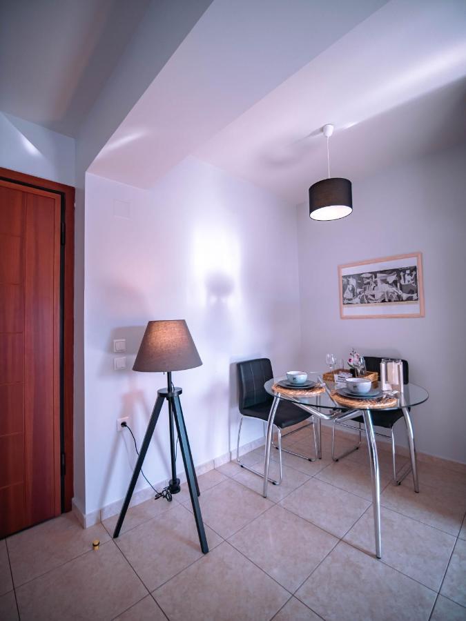 Urban Flat - Central Spot Apartments Volos Ngoại thất bức ảnh