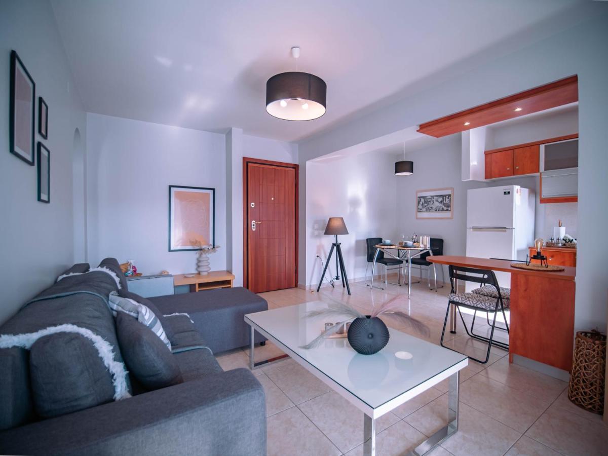 Urban Flat - Central Spot Apartments Volos Ngoại thất bức ảnh